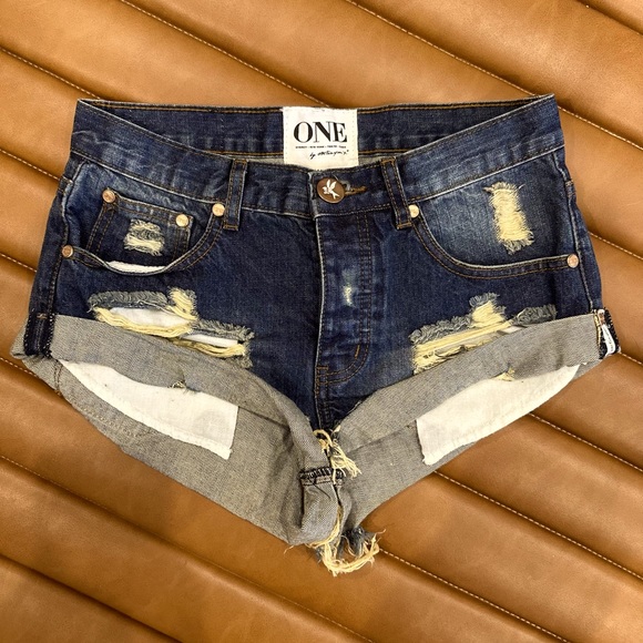 One Teaspoon Bandits Shorts - Picture 1 of 2